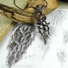 Загрузить изображение в средство просмотра галереи, The Briar Thornbraid -- Thorn Puzzle Necklace in Bronze or Silver | Hibernacula