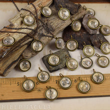 Загрузить изображение в средство просмотра галереи, Norse / Elder Futhark Rune Pendant | Hibernacula