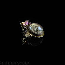 Загрузить изображение в средство просмотра галереи, The Yellow Sign -- Glyph of Madness Pendant | Hibernacula