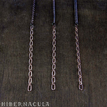 Загрузить изображение в средство просмотра галереи, Antiqued Brass Chains -- 3 Styles | Hibernacula