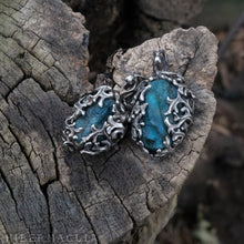 Загрузить изображение в средство просмотра галереи, Wild Blue -- Raw Druzy Labradorite & Silver Pendant | Hibernacula