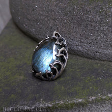 Загрузить изображение в средство просмотра галереи, Aurora -- Labradorite Amulet in Bronze or Silver | Hibernacula