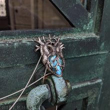 Загрузить изображение в средство просмотра галереи, The Bluefire Mystic Heart - Rainbow-Gold Labradorite in Silver | Hibernacula