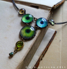 Загрузить изображение в средство просмотра галереи, Greenwood Glade -- Numina Iris Necklace | Hibernacula