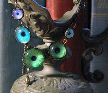 Загрузить изображение в средство просмотра галереи, Emerald Glade -- Numina Iris Necklace | Hibernacula