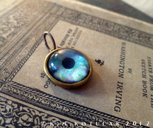 Загрузить изображение в средство просмотра галереи, Iris Charm -- Lagoon Blue / Medium Pendant | Hibernacula