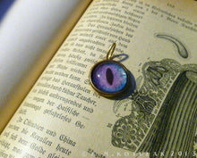 Загрузить изображение в средство просмотра галереи, Iris Charm -- Alien / Large Pendant | Hibernacula