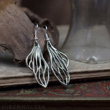Загрузить изображение в средство просмотра галереи, Cicada Wings -- Earrings In Bronze or Silver | Hibernacula
