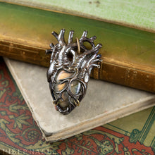 Загрузить изображение в средство просмотра галереи, The Mystic Heart -- Rainbow-Gold Labradorite Pendant in Bronze or Silver | Hibernacula
